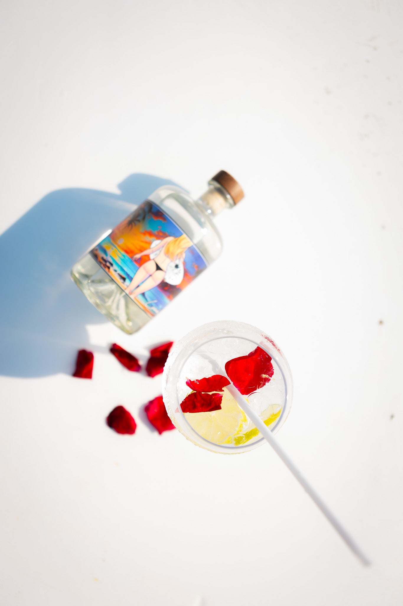 LUNAI GIN CON INFUSIONE DI PETALI DI ROSA