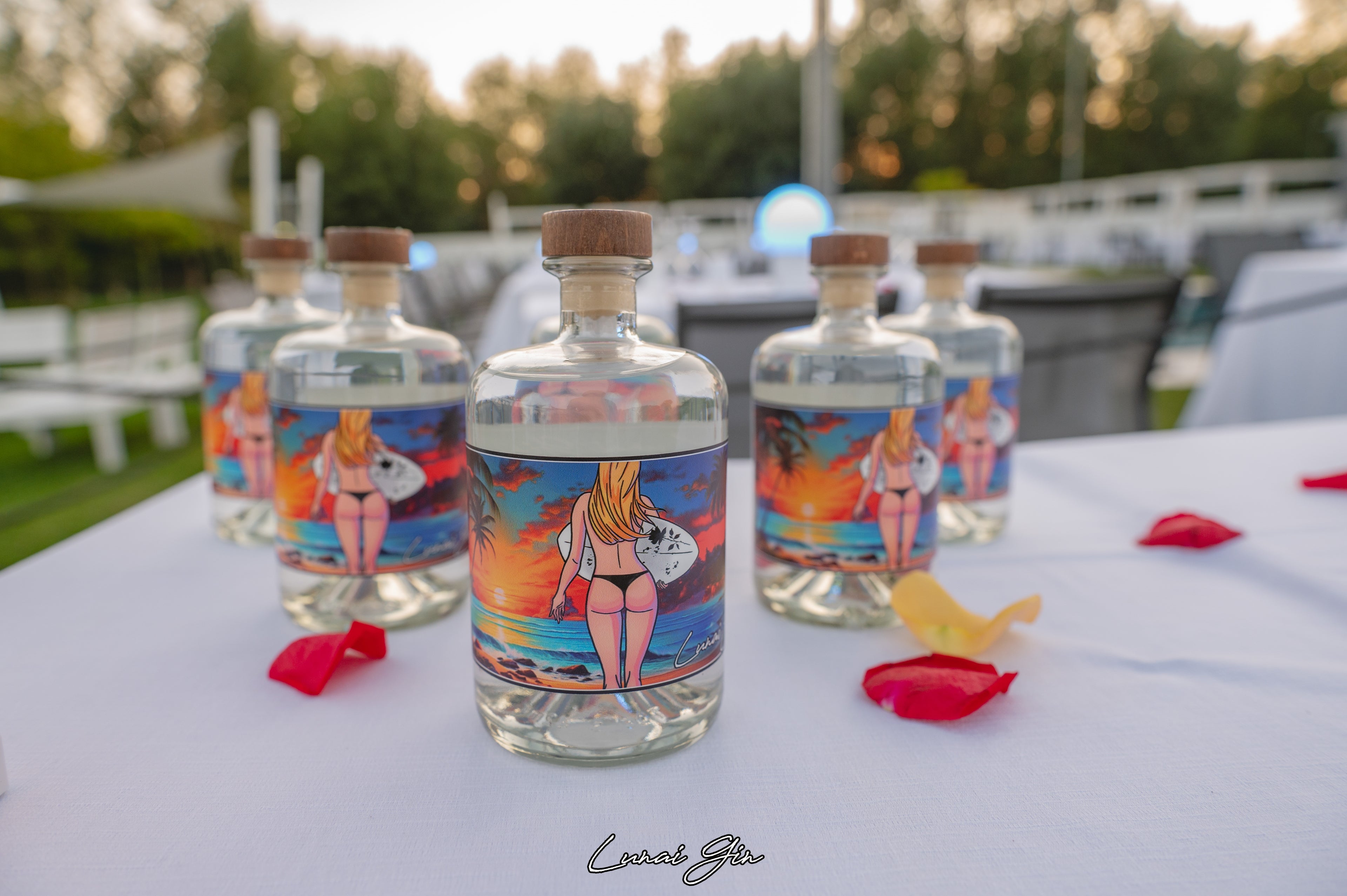 LUNAI GIN CON INFUSIONE DI PETALI DI ROSA
